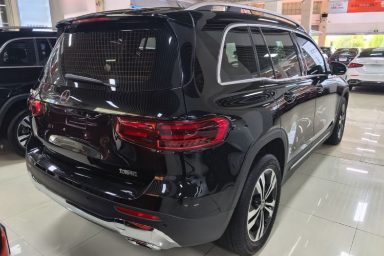 Used Mercedes-Benz GLB 2024 GLB 200 Fashion Model Rear Right 45 Deg
