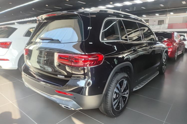 Used Mercedes-Benz GLB 2024 GLB 200 Fashion Model Rear Right 45 Deg