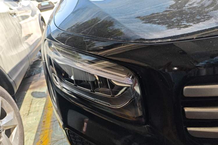 Used Mercedes-Benz GLB 2024-Year Restyled GLB 200 Dynamic Edition Right Front Headlight