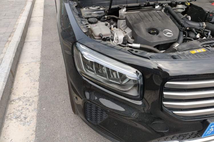 Used Mercedes-Benz GLB 2024-Year Restyled GLB 200 Dynamic Edition Right Front Headlight