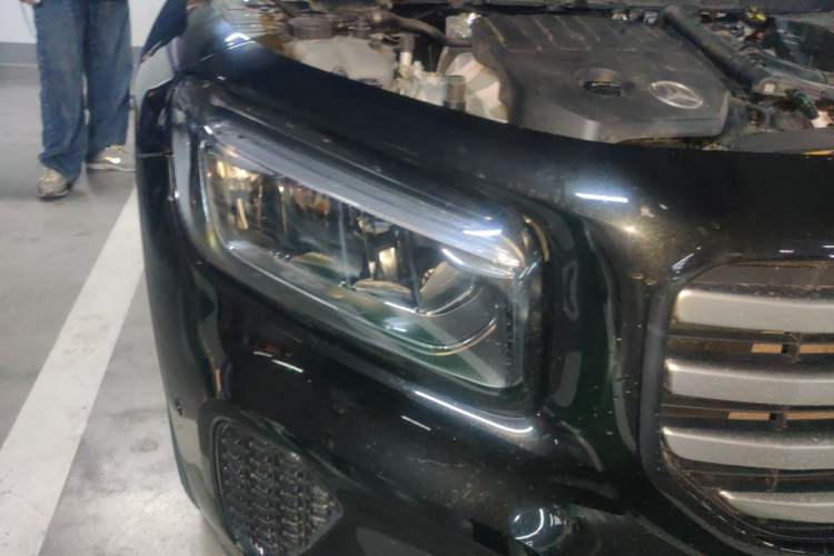 Used Mercedes-Benz GLB 2024-Year Restyled GLB 200 Dynamic Edition Right Front Headlight