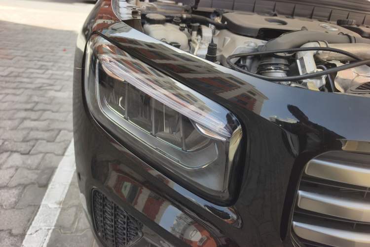 Used Mercedes-Benz GLB 2024 Refresh GLB 220 Dynamic Edition Right Front Headlight