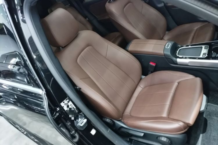 Used Mercedes-Benz GLB 2024 GLB 200 Dynamic Edition Right Front Seat