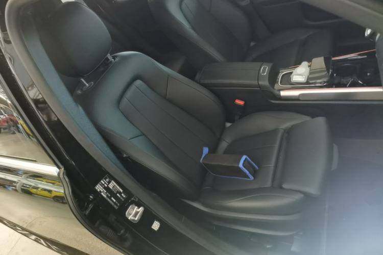 Used Mercedes-Benz GLB 2024 Refresh GLB 220 Fashion Edition Right Front Seat