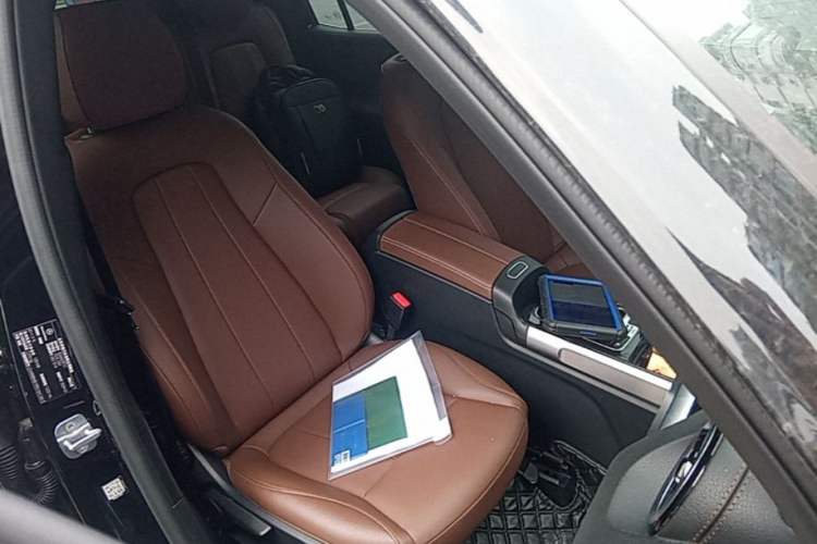 Used Mercedes-Benz GLB 2024 GLB 200 Fashion Model Right Front Seat