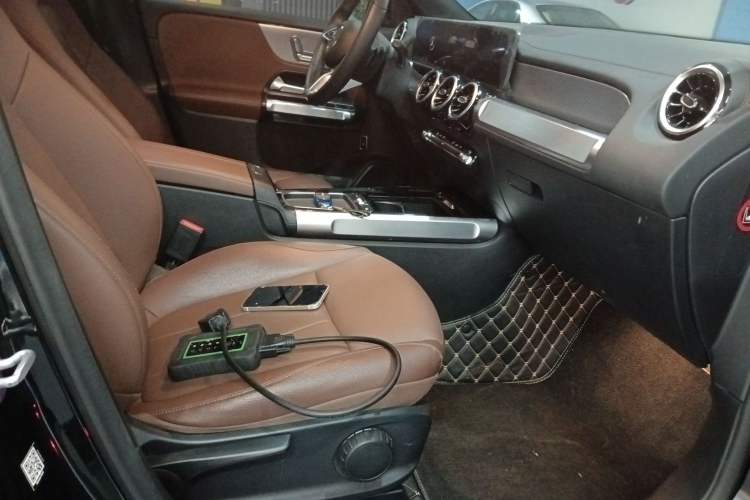 Used Mercedes-Benz GLB 2024 GLB 200 Dynamic Edition Right Front Seat
