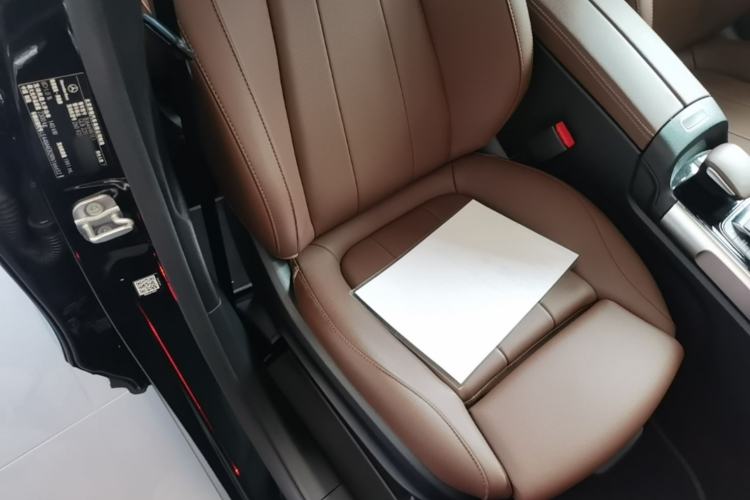 Used Mercedes-Benz GLB 2024 GLB 220 Fashion Model Right Front Seat