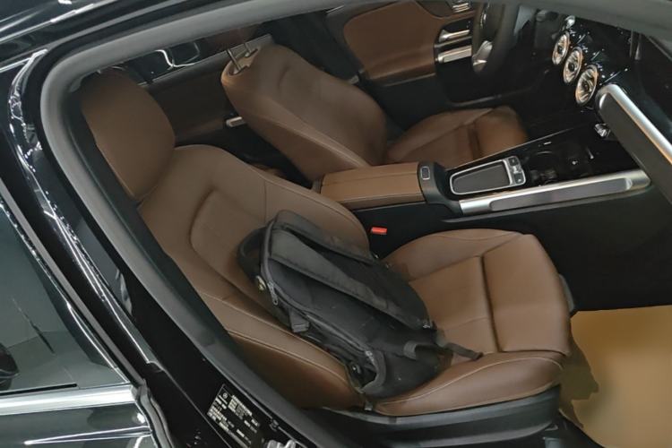 Used Mercedes-Benz GLB 2024 Refresh GLB 220 Fashion Edition Right Front Seat