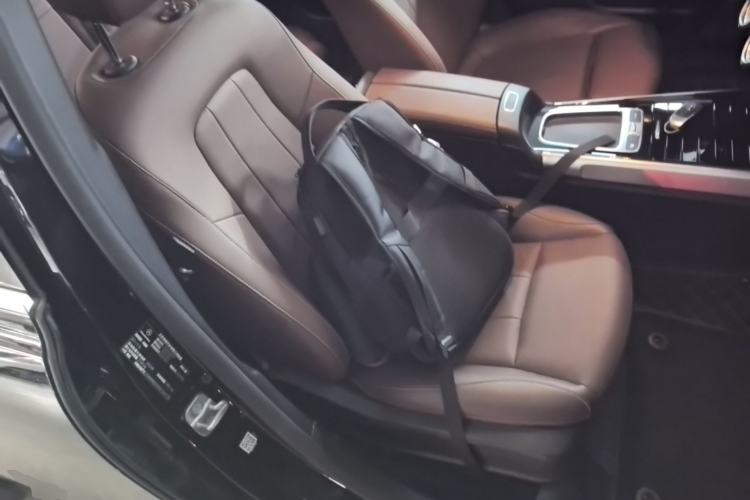 Used Mercedes-Benz GLB 2024 Refresh GLB 220 Dynamic Edition Right Front Seat