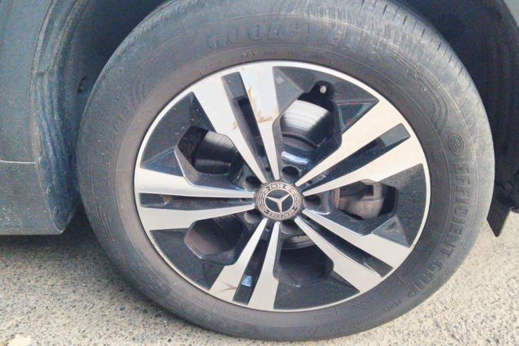 Used Mercedes-Benz GLB 2024 GLB 200 Dynamic Edition Right Front Wheel Hub