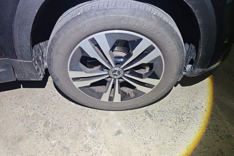 Used Mercedes-Benz GLB 2024-Year Restyled GLB 200 Dynamic Edition Right Front Wheel Hub