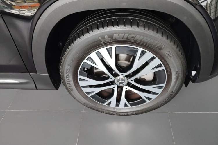 Used Mercedes-Benz GLB 2024 Refresh GLB 220 Dynamic Edition Right Front Wheel Hub