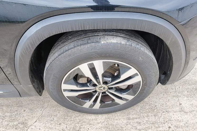 Used Mercedes-Benz GLB 2024-Year Restyled GLB 200 Dynamic Edition Right Front Wheel Hub