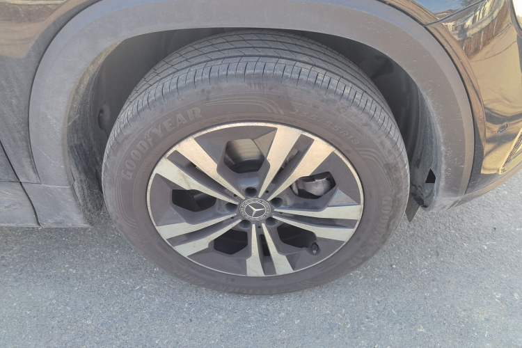 Used Mercedes-Benz GLB 2024-Year Restyled GLB 200 Dynamic Edition Right Front Wheel Hub