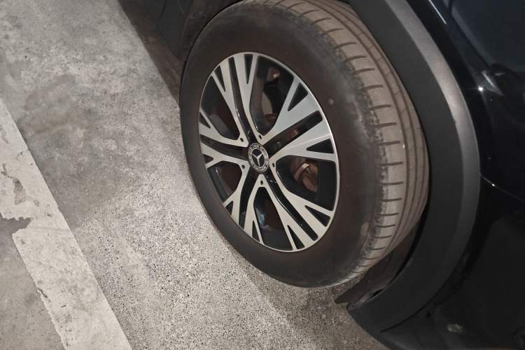 Used Mercedes-Benz GLB 2024 Refresh GLB 220 Dynamic Edition Right Front Wheel Hub