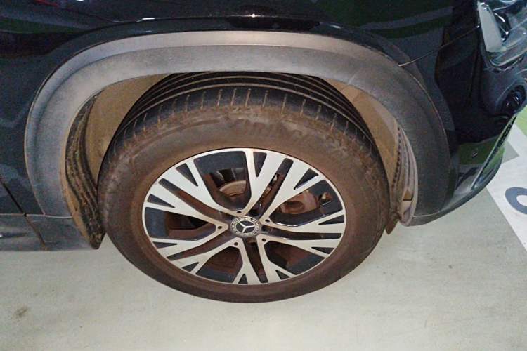 Used Mercedes-Benz GLB 2024 Refresh GLB 220 Dynamic Edition Right Front Wheel Hub