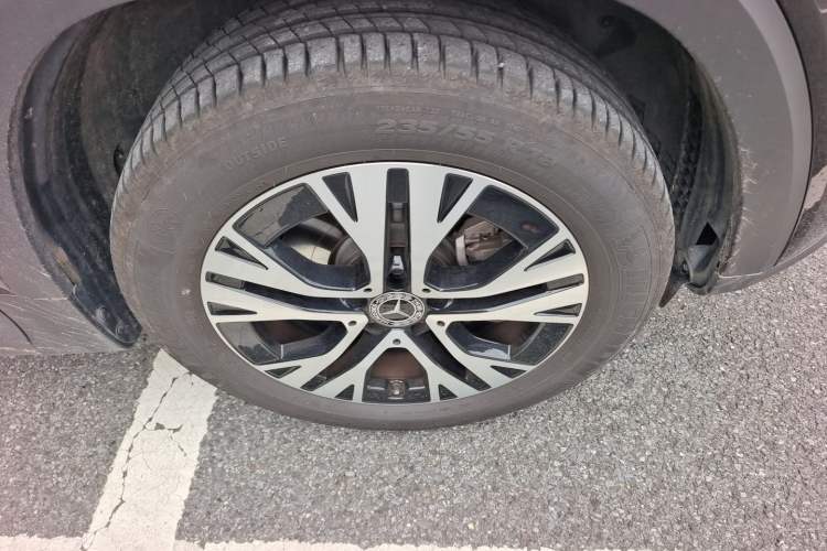 Used Mercedes-Benz GLB 2024 Refresh GLB 220 Dynamic Edition Right Front Wheel Hub