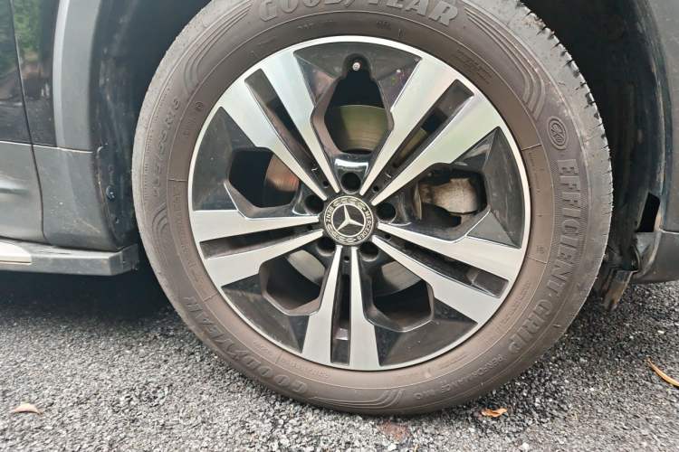 Used Mercedes-Benz GLB 2024-Year Restyled GLB 200 Dynamic Edition Right Front Wheel Hub