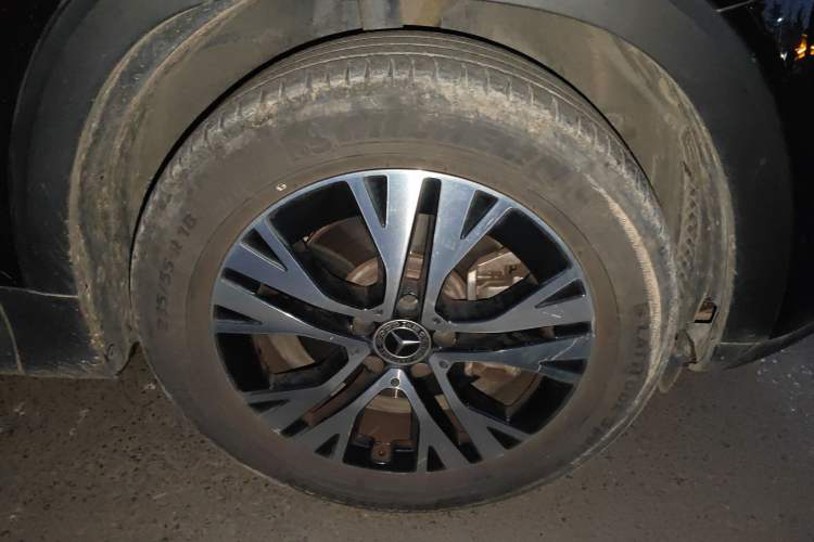 Used Mercedes-Benz GLB 2024 GLB 220 Dynamic Edition Right Front Wheel Hub