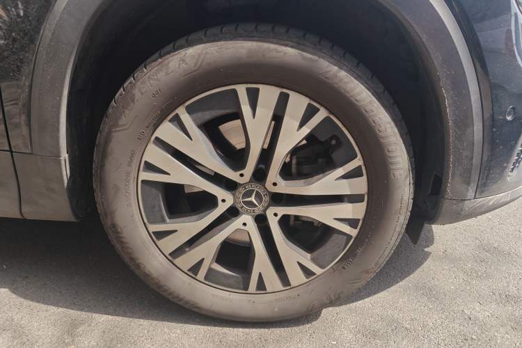 Used Mercedes-Benz GLB 2024 Refresh GLB 220 Dynamic Edition Right Front Wheel Hub