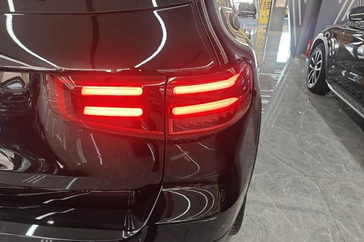 Used Mercedes-Benz GLB 2024 GLB 220 Fashion Model Right Rear Taillight