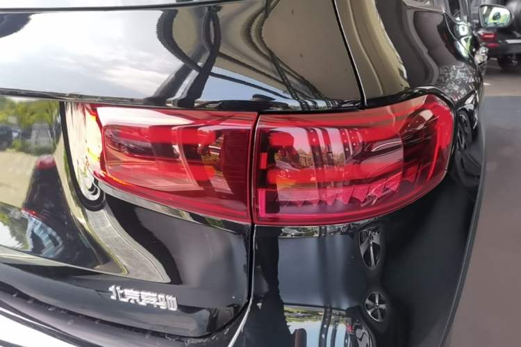 Used Mercedes-Benz GLB 2024 GLB 220 Fashion Model Right Rear Taillight