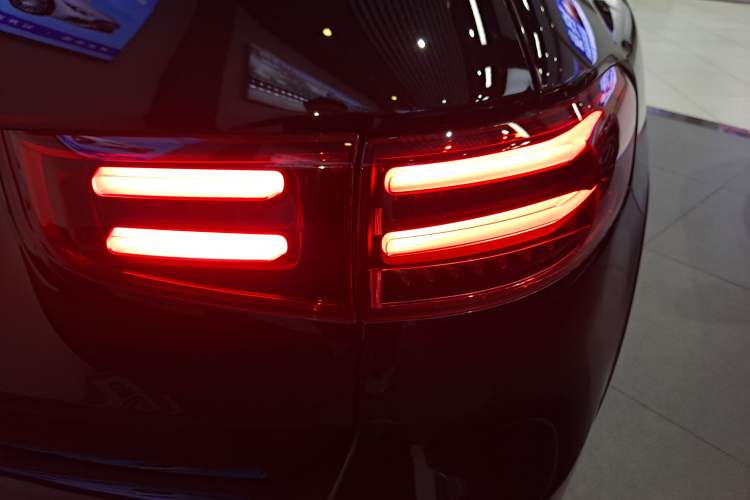 Used Mercedes-Benz GLB 2024 Refresh GLB 220 Fashion Edition Right Rear Taillight