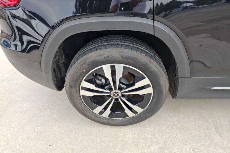 Used Mercedes-Benz GLB 2024-Year Restyled GLB 200 Dynamic Edition Right Rear Wheel Hub