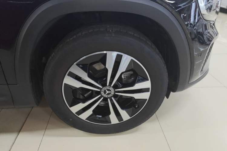 Used Mercedes-Benz GLB 2024 GLB 200 Dynamic Edition Right Rear Wheel Hub