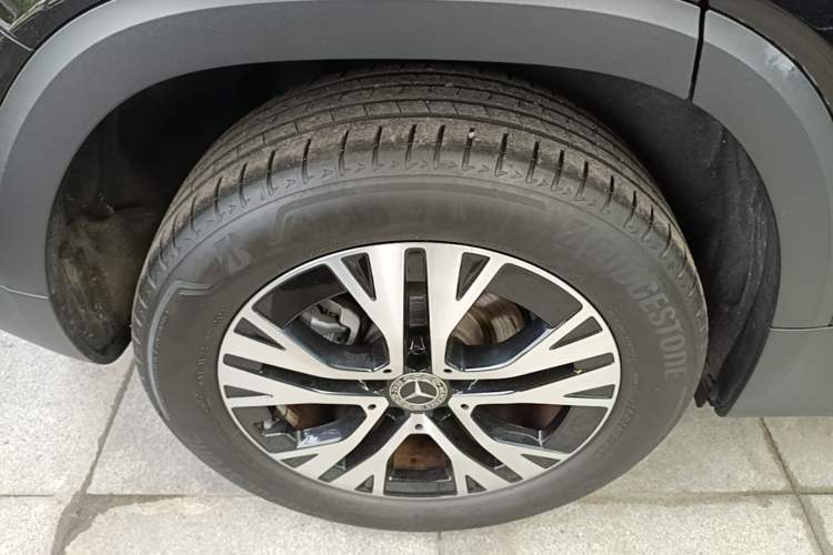 Used Mercedes-Benz GLB 2024 Refresh GLB 220 Dynamic Edition Right Rear Wheel Hub