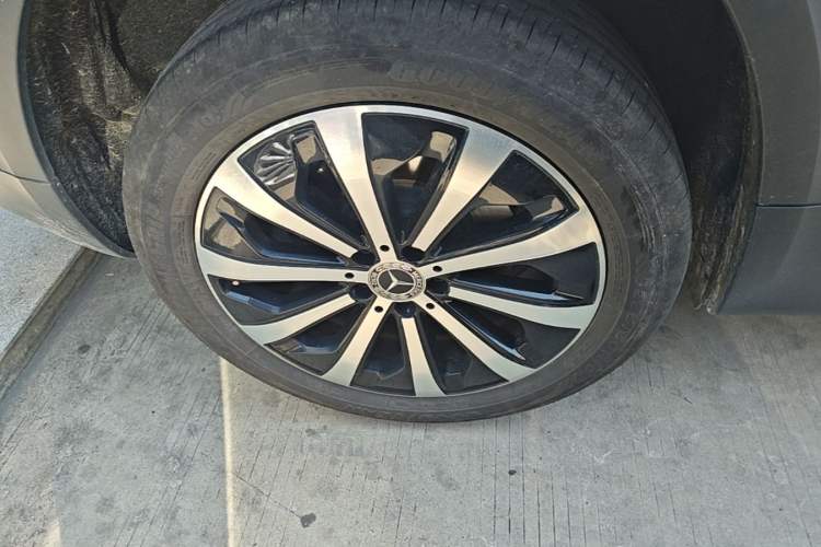 Used Mercedes-Benz GLB 2024 GLB 220 Fashion Model Right Rear Wheel Hub