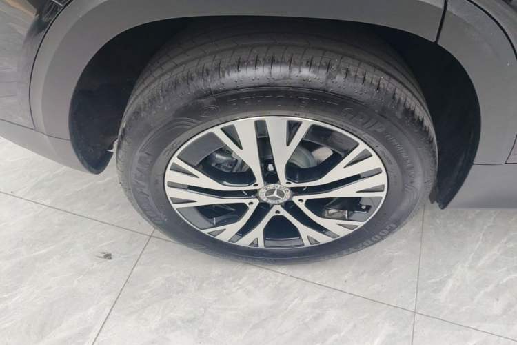 Used Mercedes-Benz GLB 2024 Refresh GLB 220 Dynamic Edition Right Rear Wheel Hub