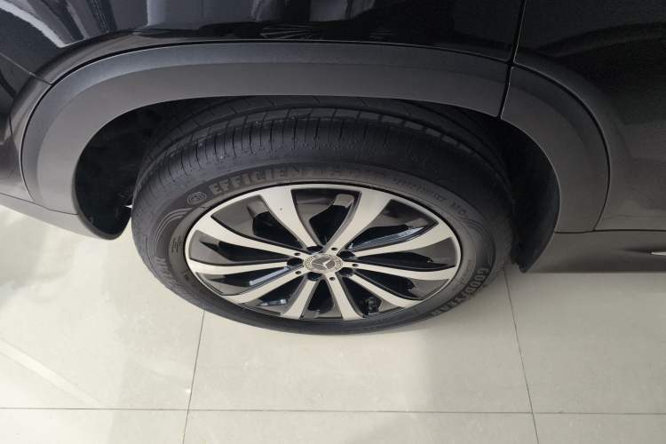 Used Mercedes-Benz GLB 2024 Refresh GLB 220 Fashion Edition Right Rear Wheel Hub
