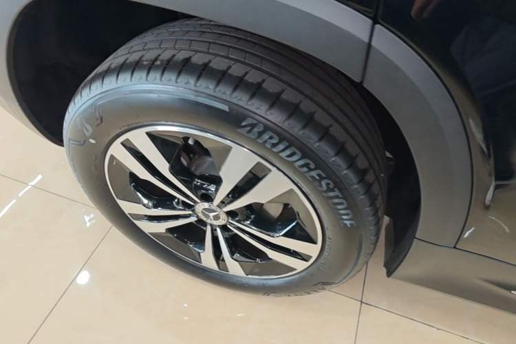 Used Mercedes-Benz GLB 2024 GLB 200 Dynamic Edition Right Rear Wheel Hub