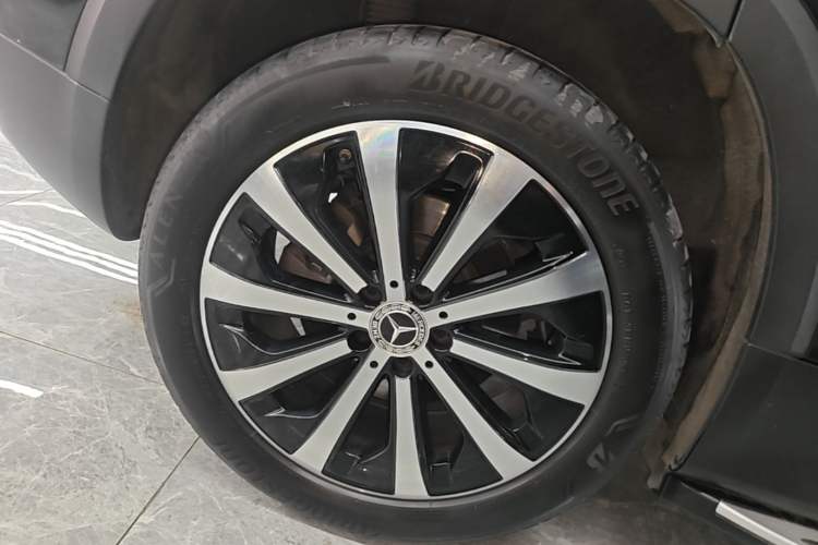 Used Mercedes-Benz GLB 2024 GLB 220 Fashion Model Right Rear Wheel Hub