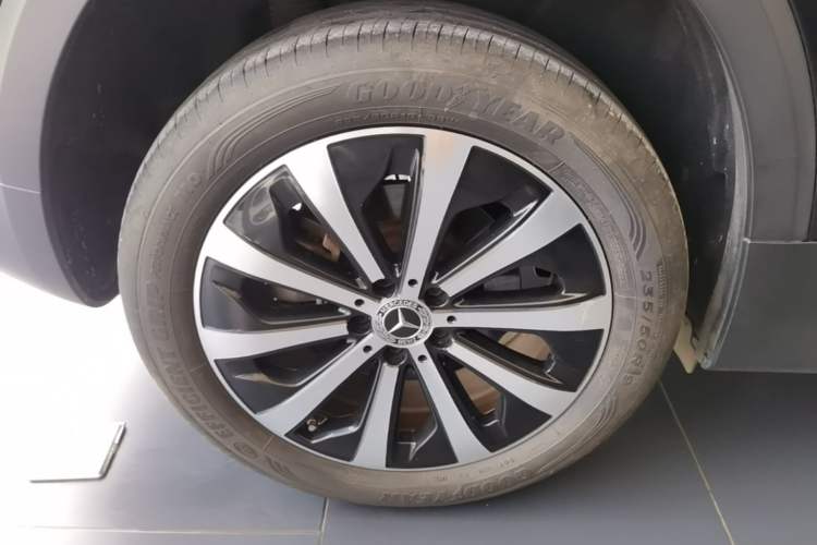 Used Mercedes-Benz GLB 2024 GLB 220 Fashion Model Right Rear Wheel Hub