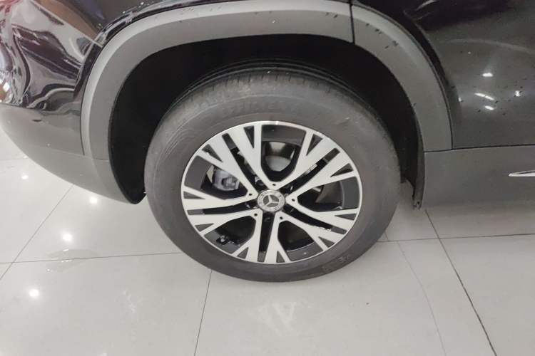 Used Mercedes-Benz GLB 2024 Refresh GLB 220 Dynamic Edition Right Rear Wheel Hub