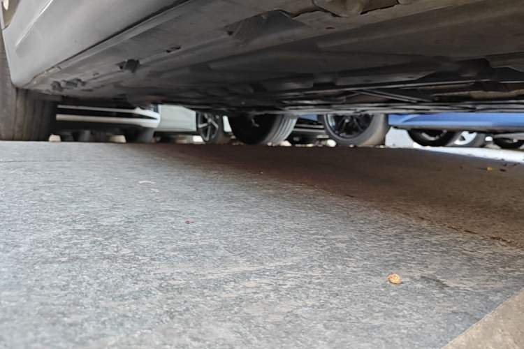 Used Mercedes-Benz GLB 2024 GLB 220 Fashion Model Right Side Sill