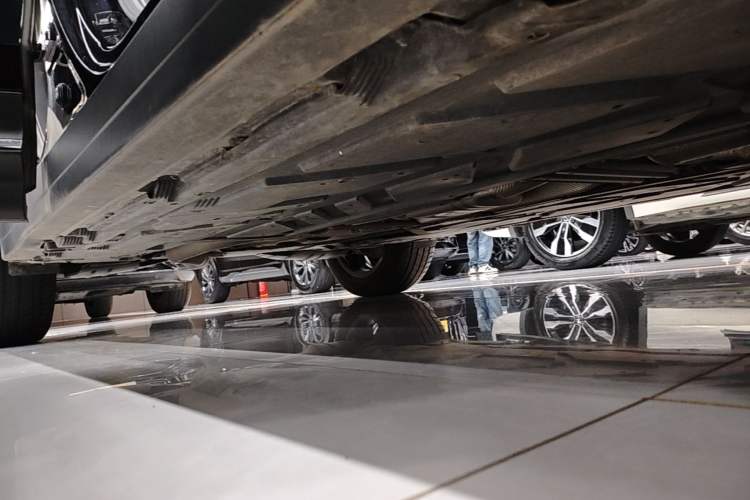 Used Mercedes-Benz GLB 2024 Refresh GLB 220 Dynamic Edition Right Side Sill