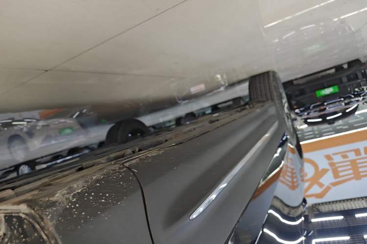 Used Mercedes-Benz GLB 2024 Refresh GLB 220 Dynamic Edition Right Side Sill