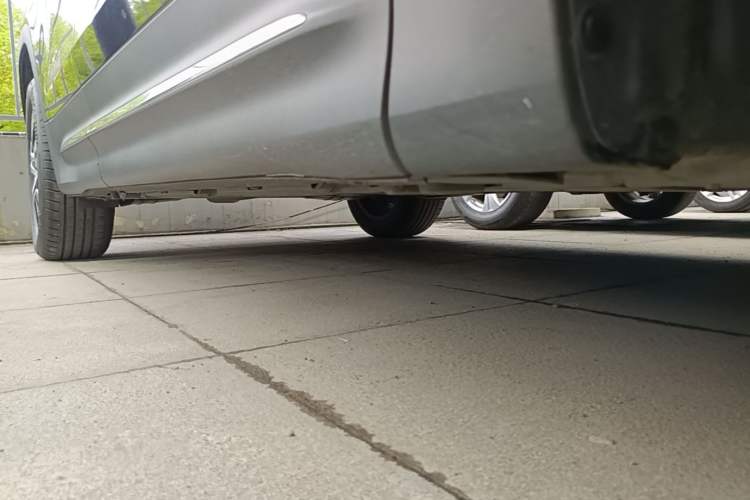 Used Mercedes-Benz GLB 2024 Refresh GLB 220 Dynamic Edition Right Side Sill