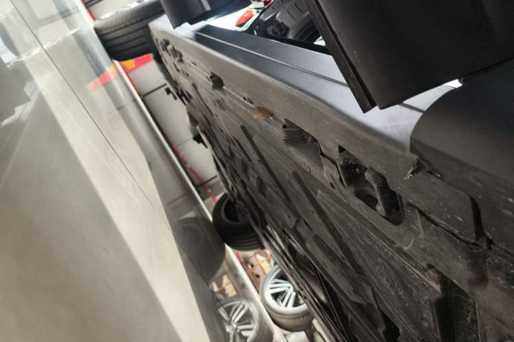 Used Mercedes-Benz GLB 2024 Refresh GLB 220 Fashion Edition Right Side Sill
