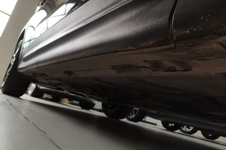 Used Mercedes-Benz GLB 2024 GLB 200 Dynamic Edition Right Side Sill