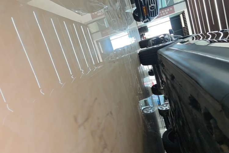 Used Mercedes-Benz GLB 2024 GLB 220 Fashion Model Right Side Sill