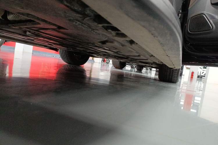 Used Mercedes-Benz GLB 2024 GLB 220 Fashion Model Right Side Sill