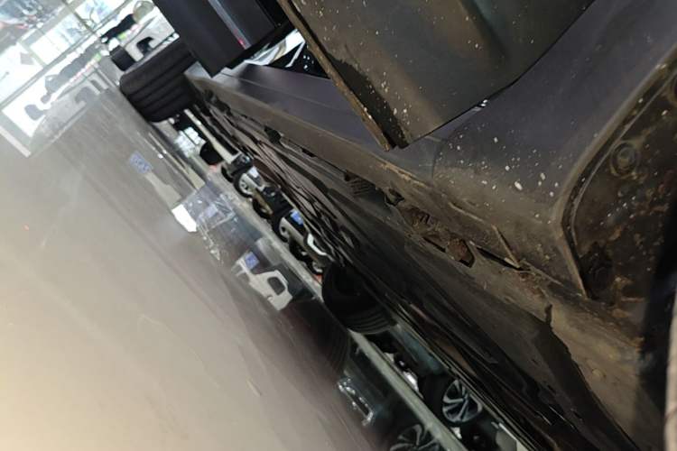 Used Mercedes-Benz GLB 2024 Refresh GLB 220 Dynamic Edition Right Side Sill