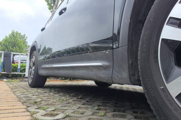 Used Mercedes-Benz GLB 2024 GLB 200 Dynamic Edition Right Side Sill