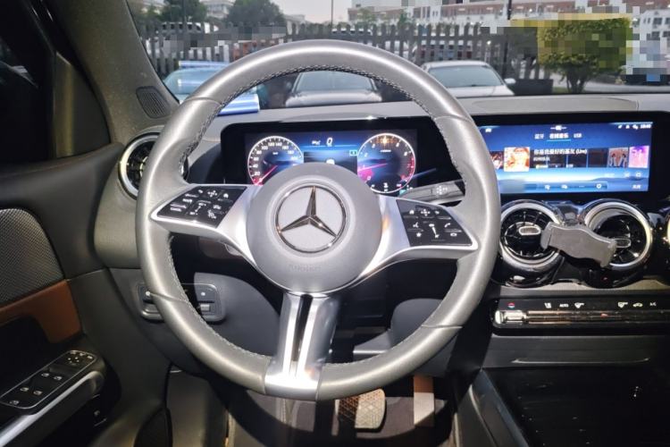 Used Mercedes-Benz GLB 2024 GLB 200 Fashion Model Steering Wheel