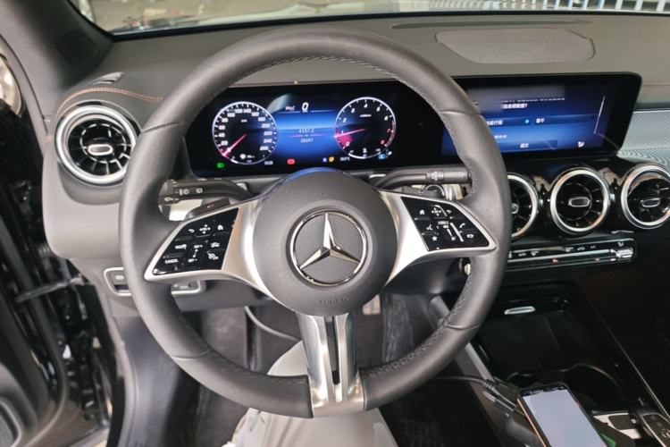 Used Mercedes-Benz GLB 2024-Year Restyled GLB 200 Dynamic Edition Steering Wheel