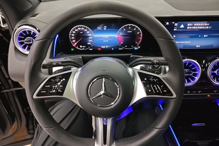 Used Mercedes-Benz GLB 2024 Refresh GLB 220 Dynamic Edition Steering Wheel